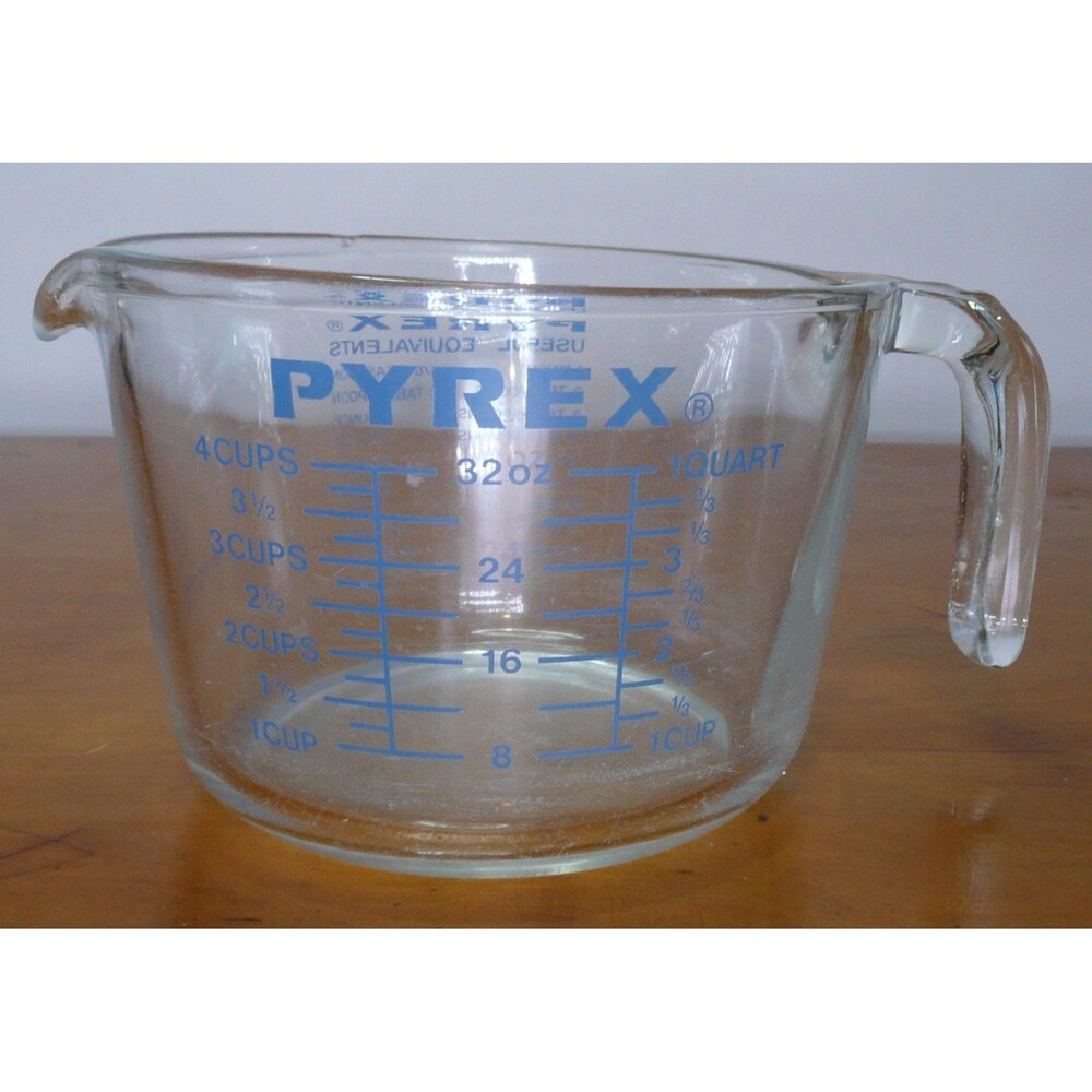 VTG Pyrex 4 Cup Glass Measuring Cup Blue Text 1 Quart #532-0 Useful Equivalents